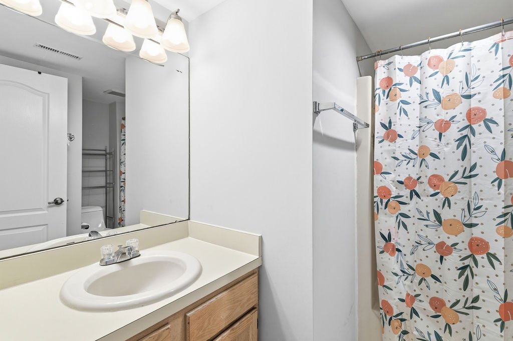 Full bathroom